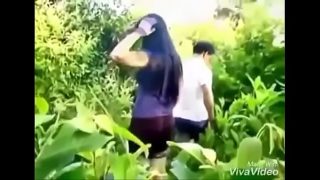 Chịch người yêu ngoài vườn rau bị quay lén